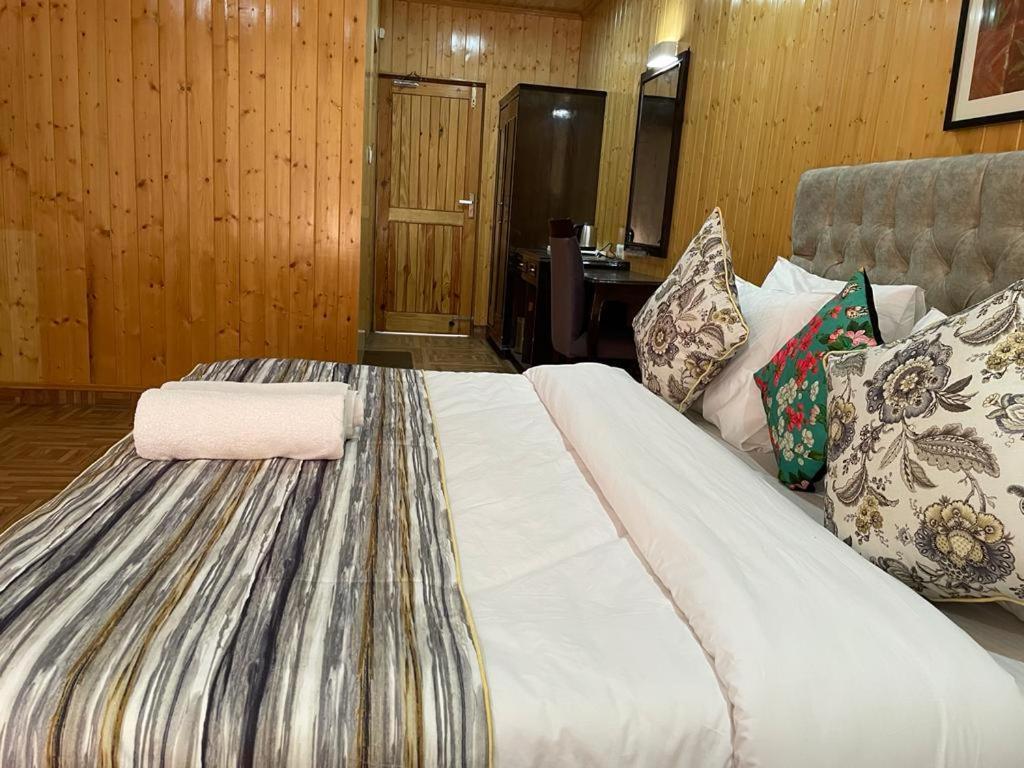 Snow Range Resort And Cottage Vashist Bagian luar foto
