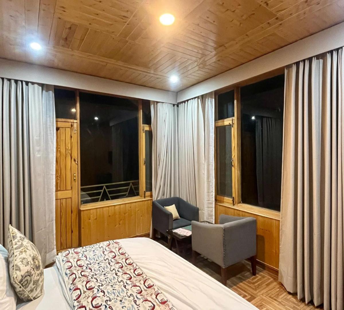 Snow Range Resort And Cottage Vashist Bagian luar foto