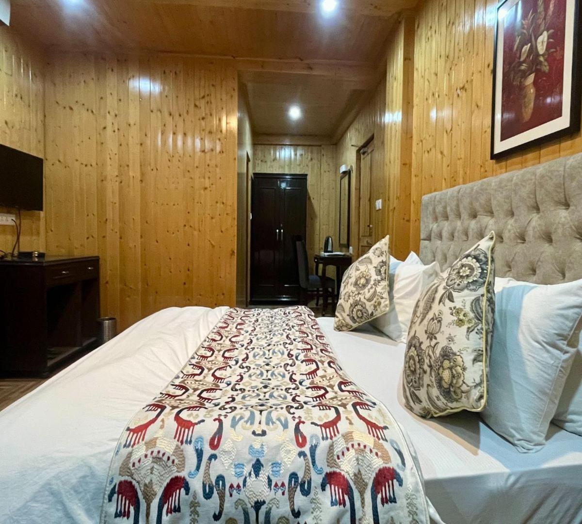 Snow Range Resort And Cottage Vashist Bagian luar foto